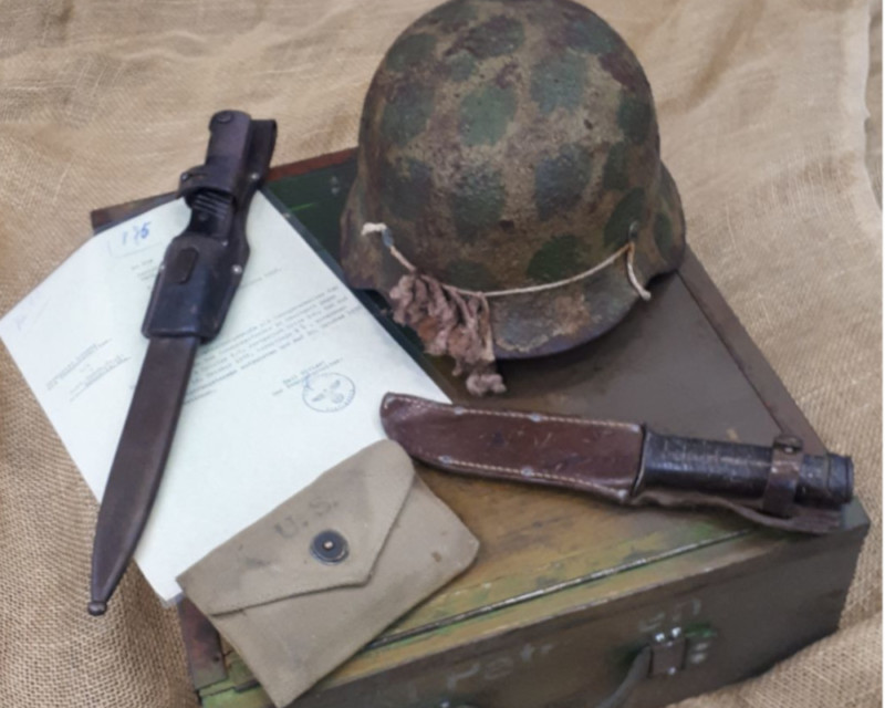 militaria